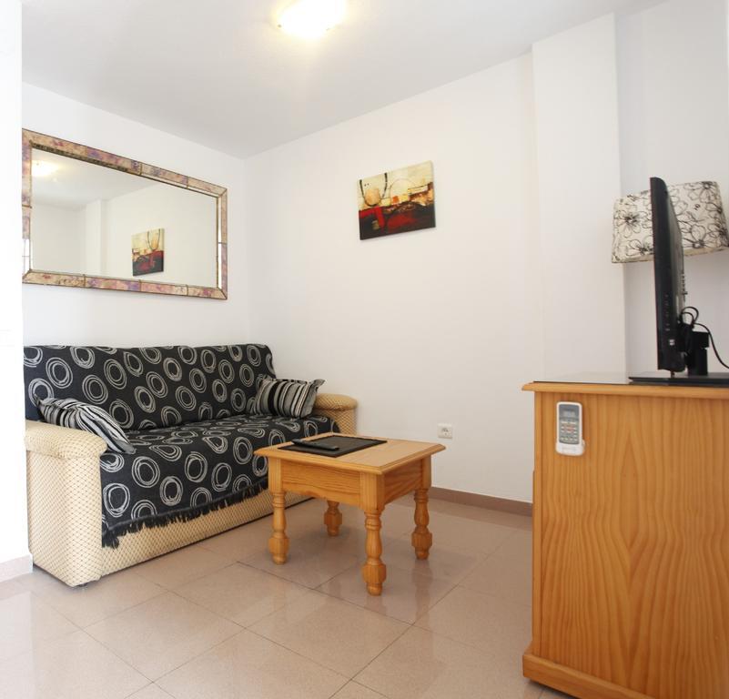 Benalmadenapartments Bbq Evita Beach Club Bilik gambar