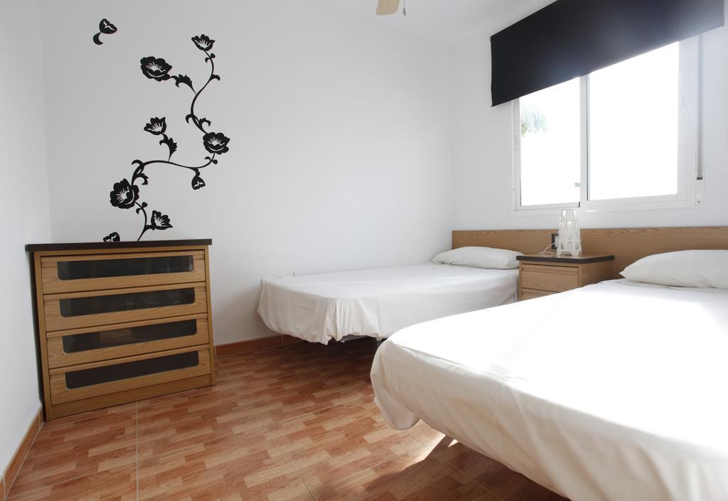 Benalmadenapartments Bbq Evita Beach Club Bilik gambar